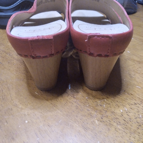 Dansko Leather Mule Clogs open toe Red size 37uk, 7us - Picture 3 of 9
